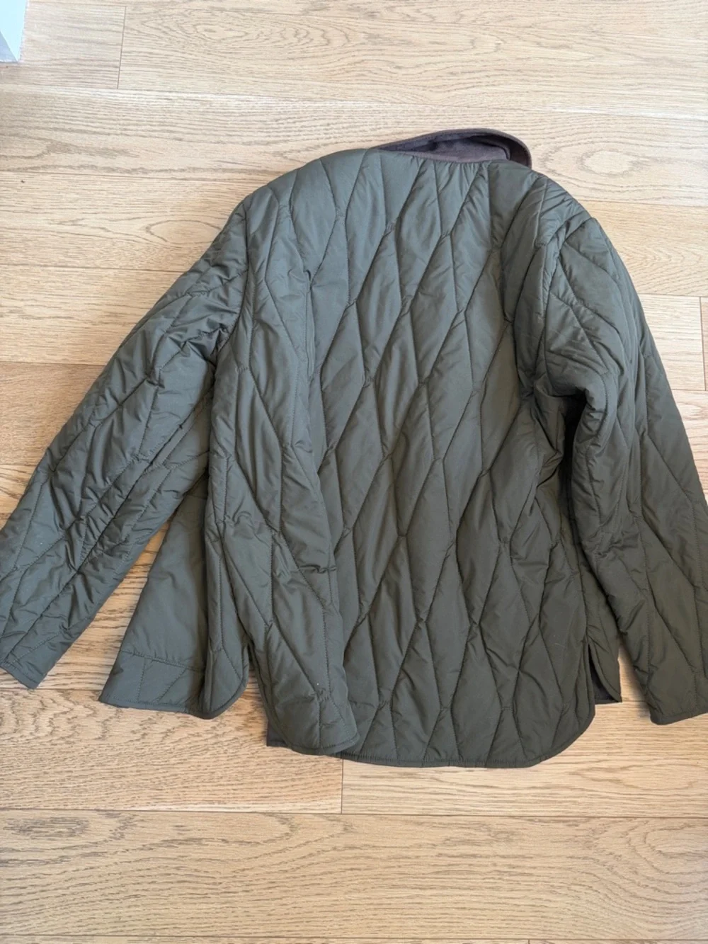 Bernardo Corduroy Collared Quilted Jacket in Olive - Picture 7 of 7